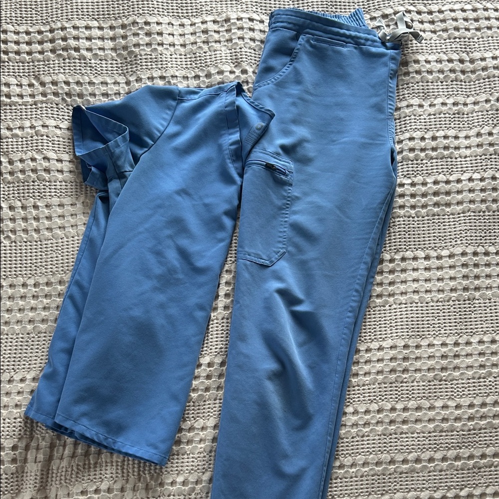 Figs Technical Collection Light Blue Scrub set (classic straight leg)